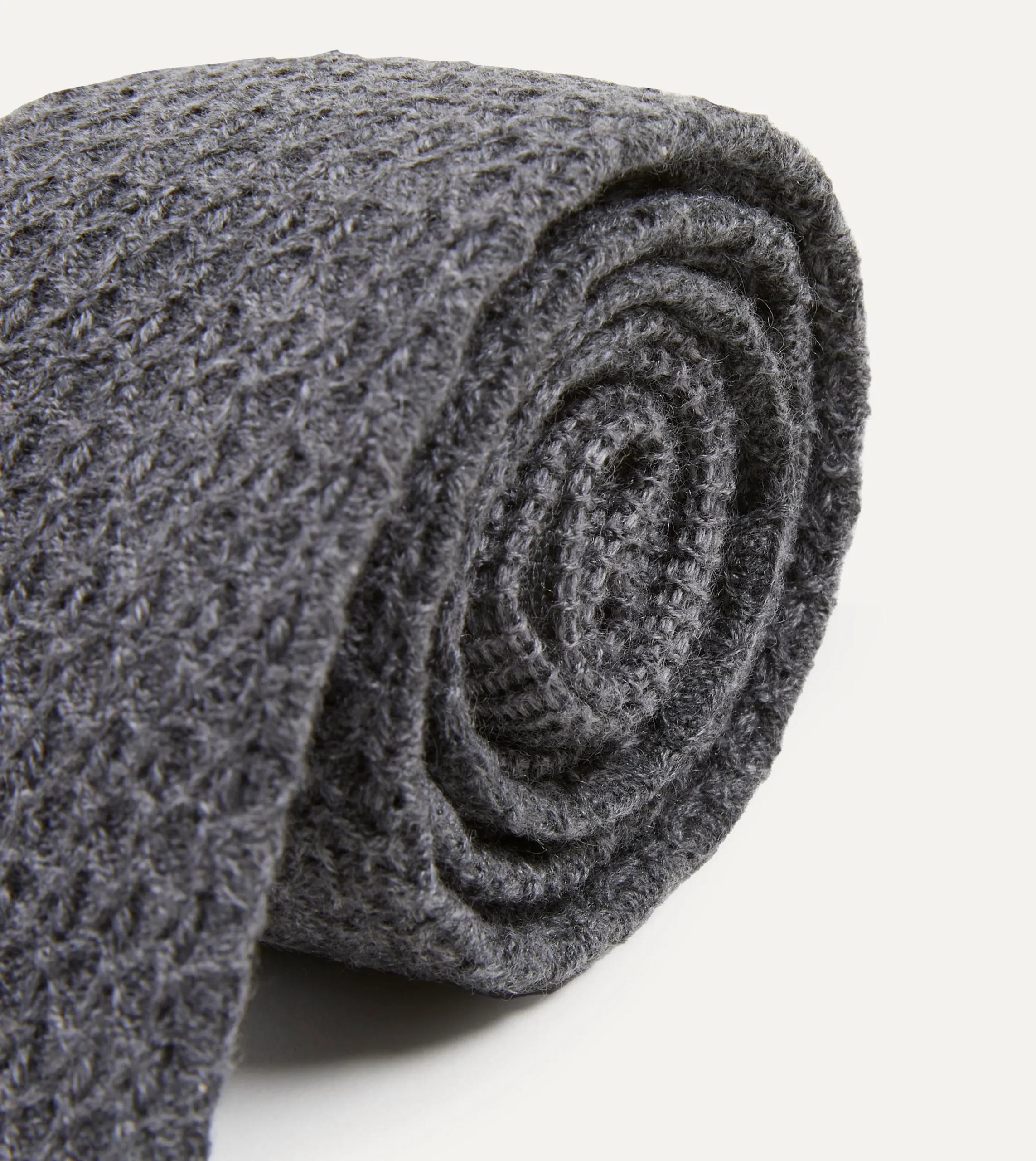 Drake’s Grey Knitted Cashmere Wool Solid Colour Tie