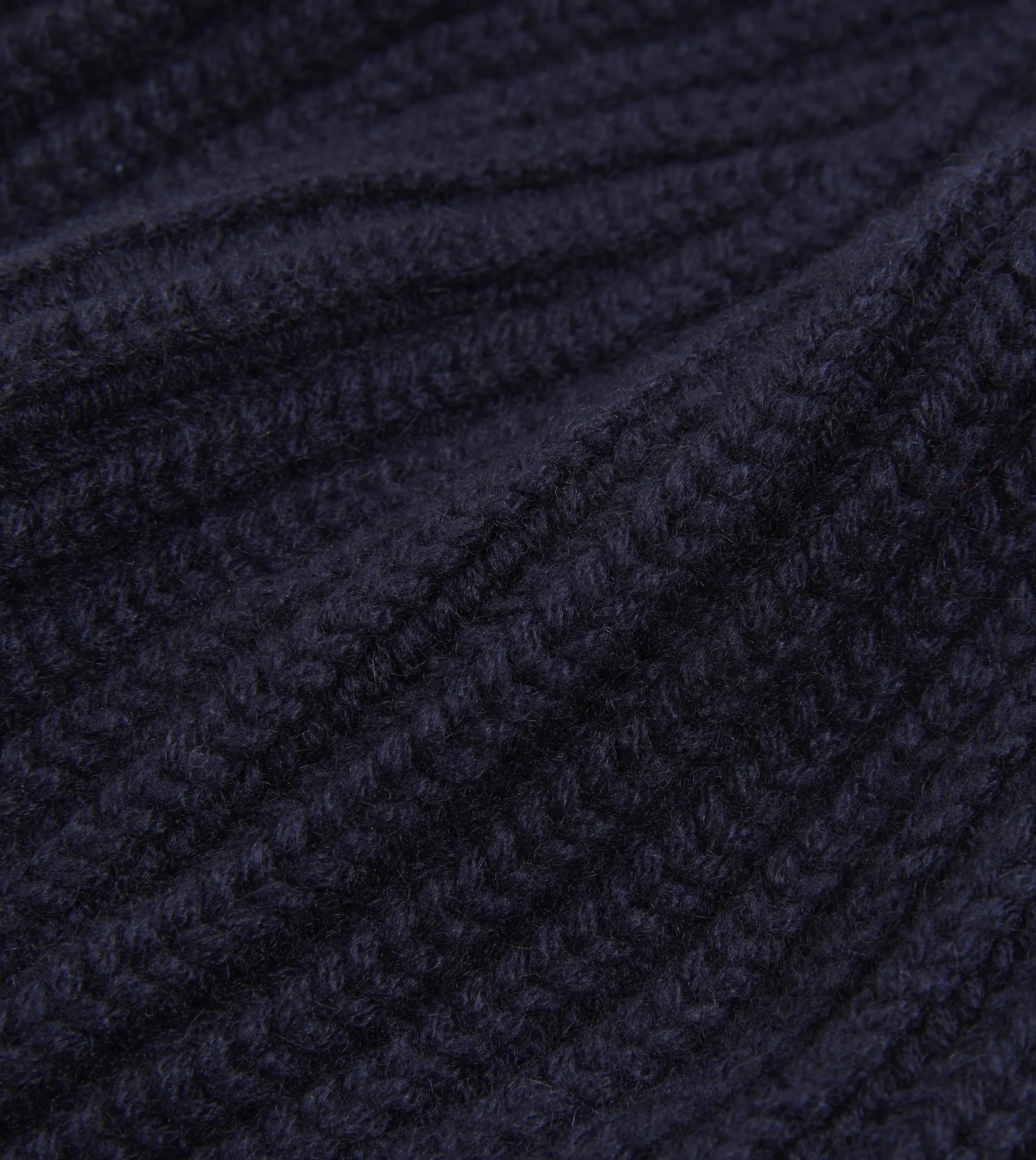 Drake’s Navy Cashmere Ribbed Knit Cap