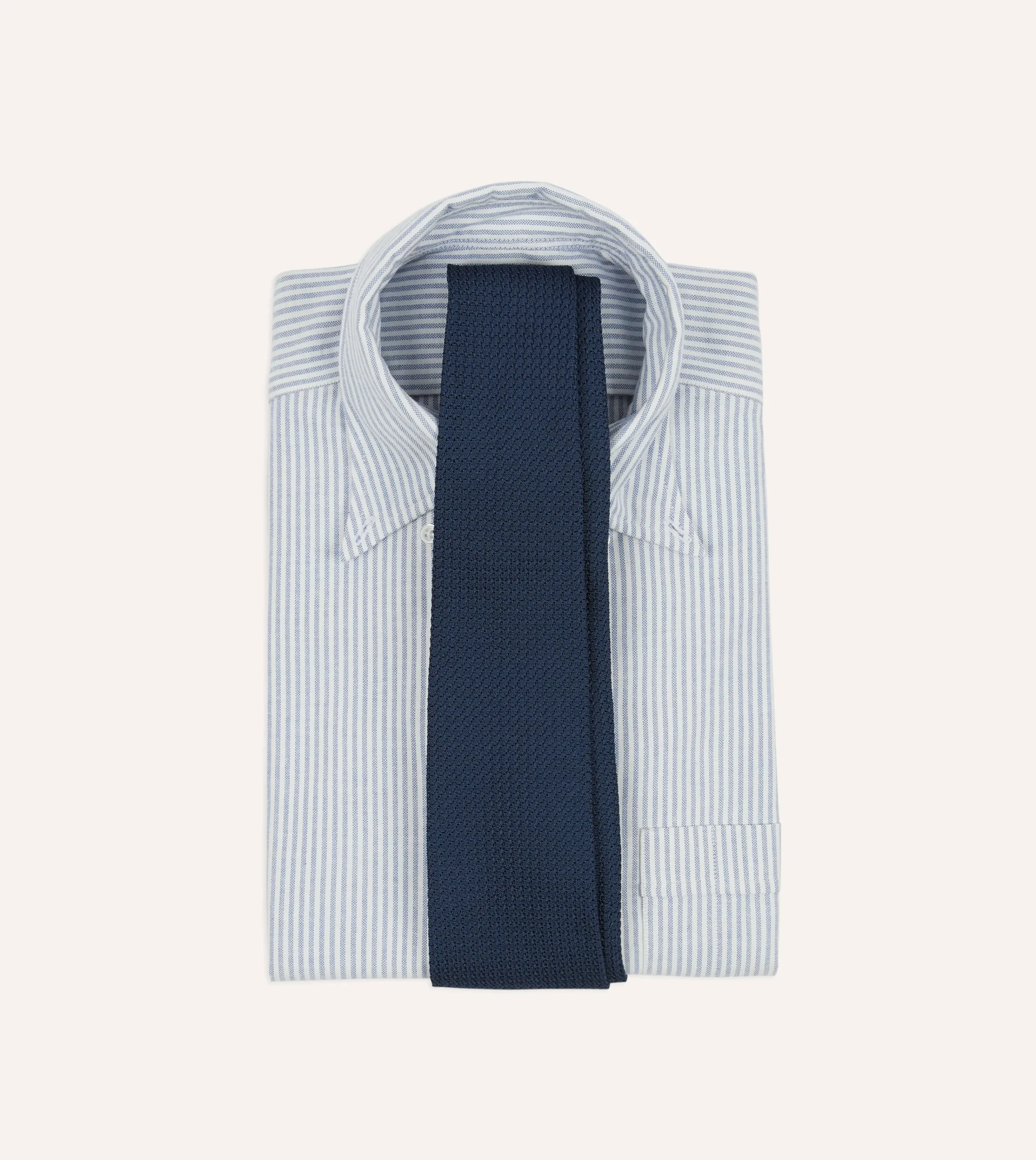 Drake’s Navy Hand Rolled Large Knot Grenadine Tie