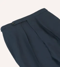 Drake’s Irish Linen Single Pleat Trouser