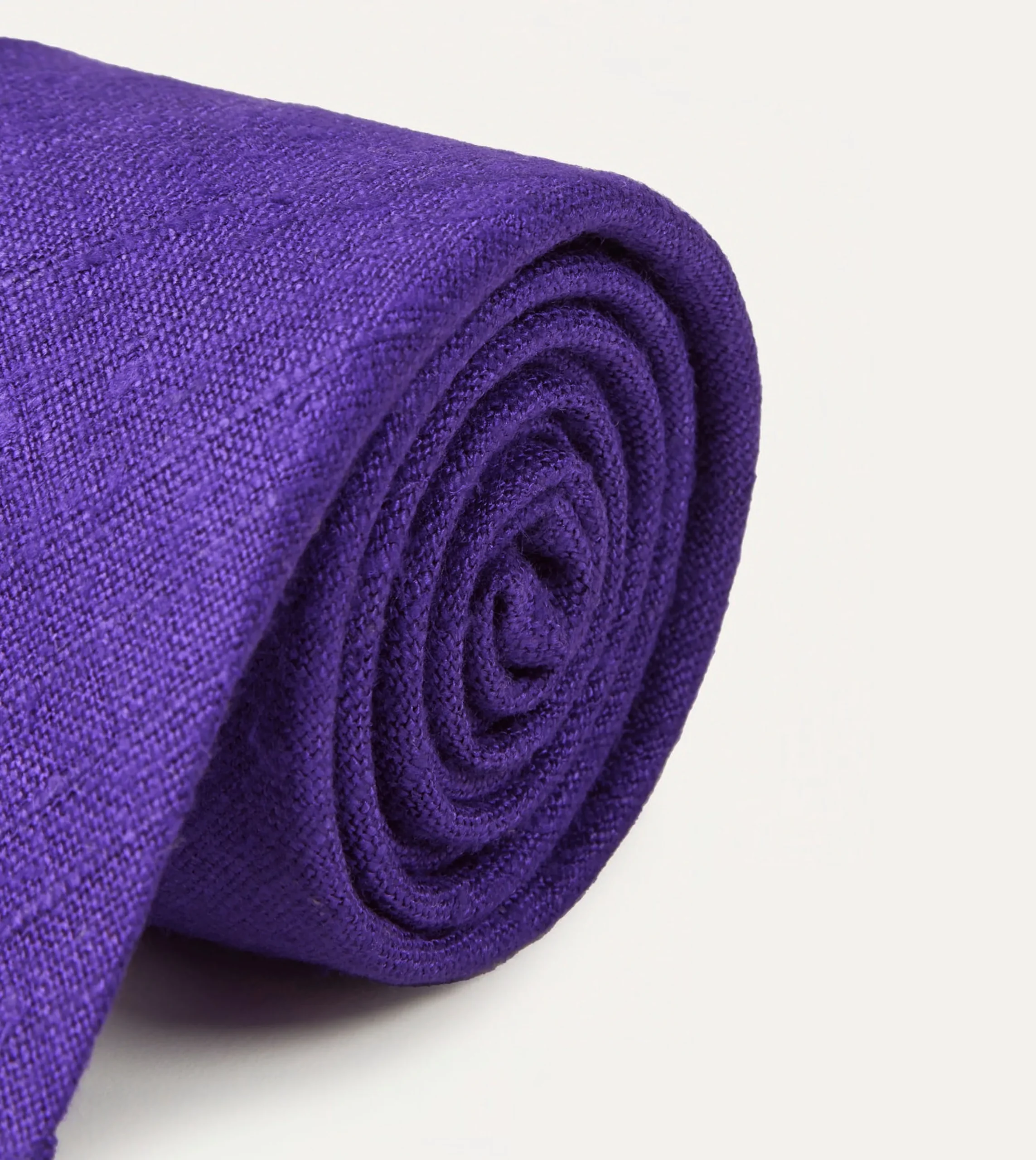 Drake’s Purple Tussah Hand Rolled Silk Tie